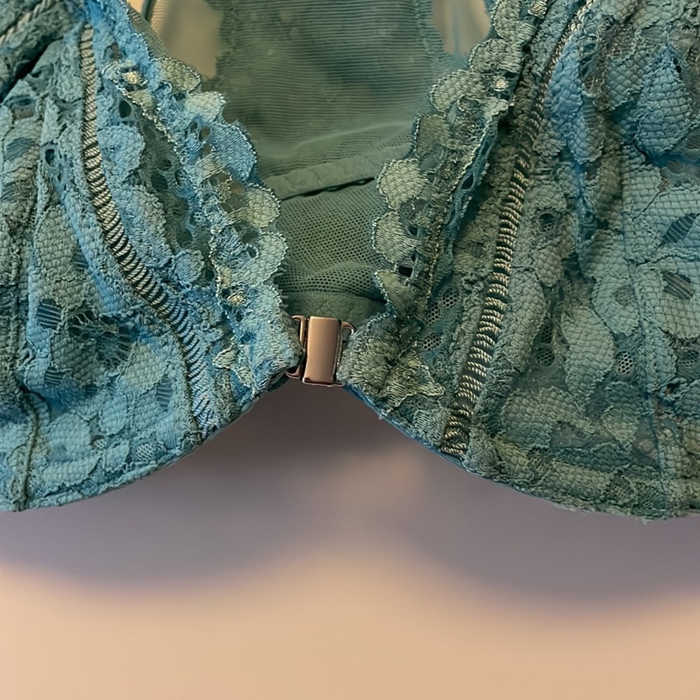 Victoria Secret Racerback Bra - Picture 2 of 4